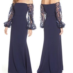 Long dress with 3D embellished long sleeve